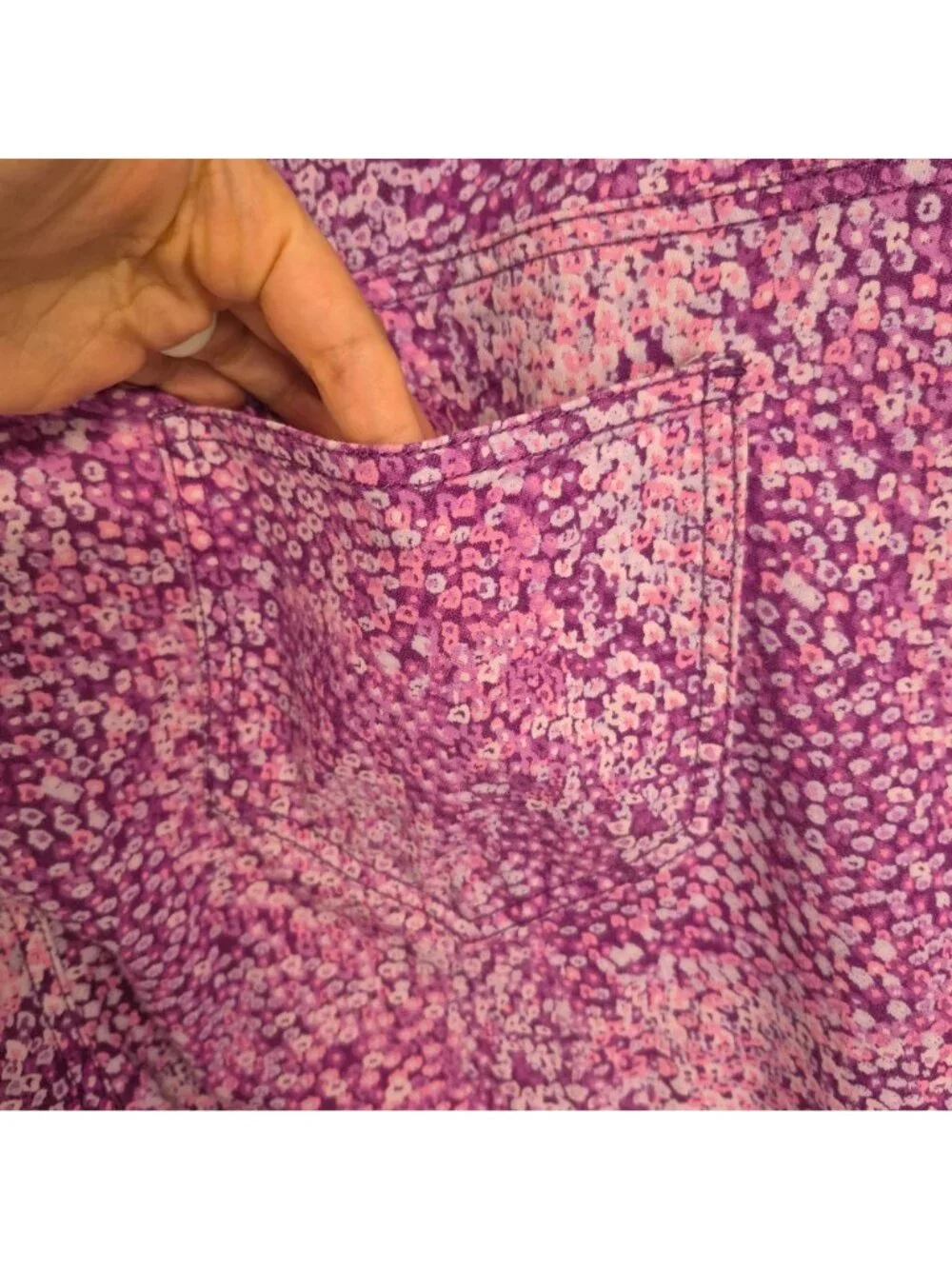 Nine West Women's Pink & Purple Printed Skinny Leg Capris Size 18W - Picture 7 of 7